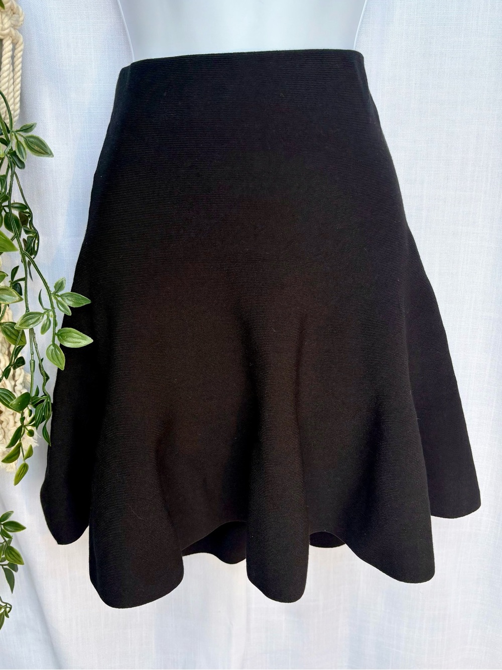 Express Body Contour High Waisted Ribbed Ruffle Mini Sweater Skirt - Size S